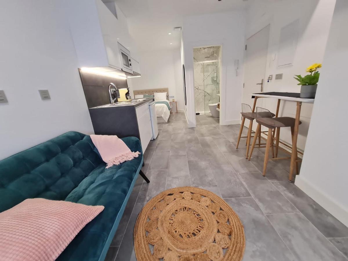 Loftinmalaga Aparthotel Екстериор снимка
