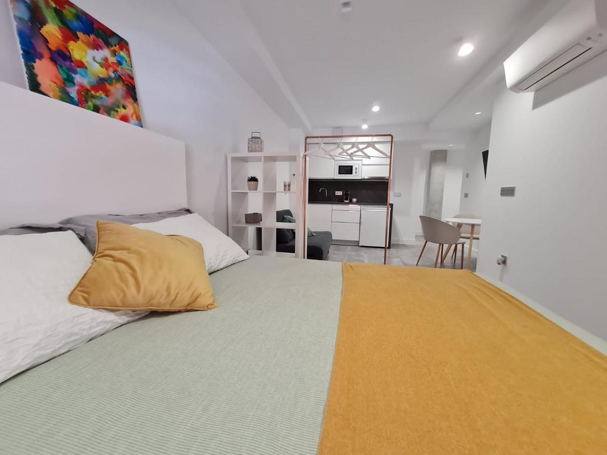 Loftinmalaga Aparthotel Екстериор снимка