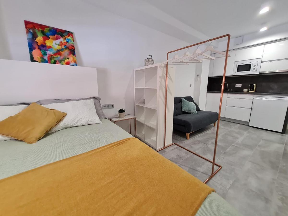 Loftinmalaga Aparthotel Екстериор снимка