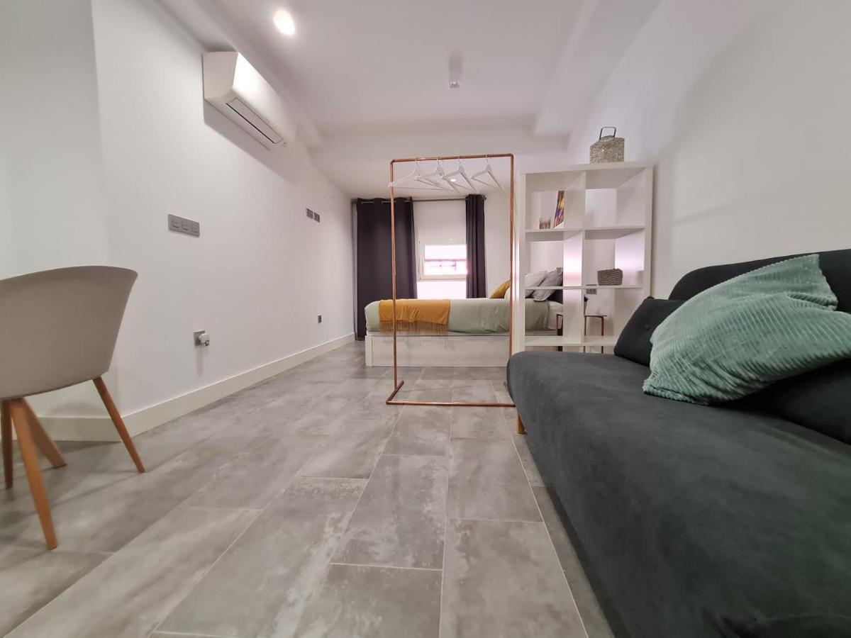 Loftinmalaga Aparthotel Екстериор снимка