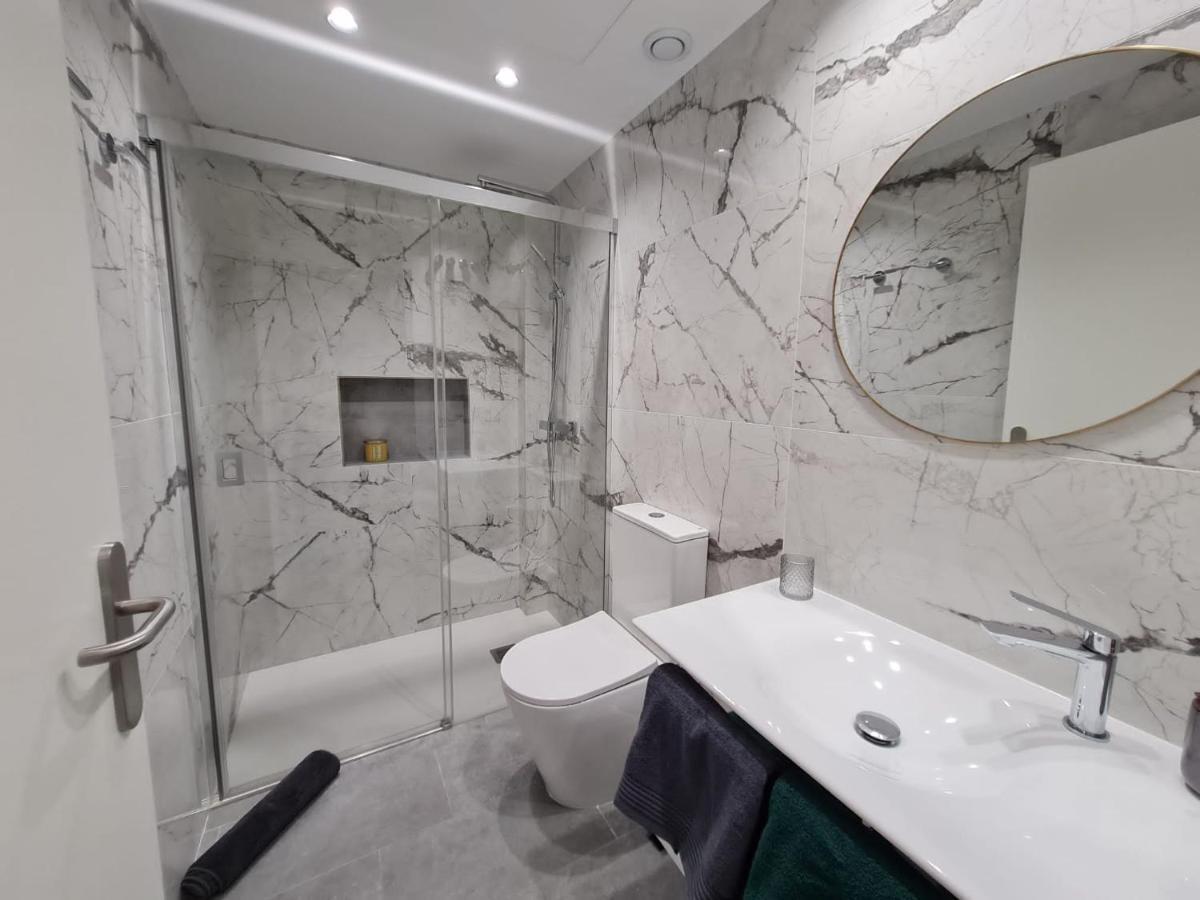 Loftinmalaga Aparthotel Екстериор снимка