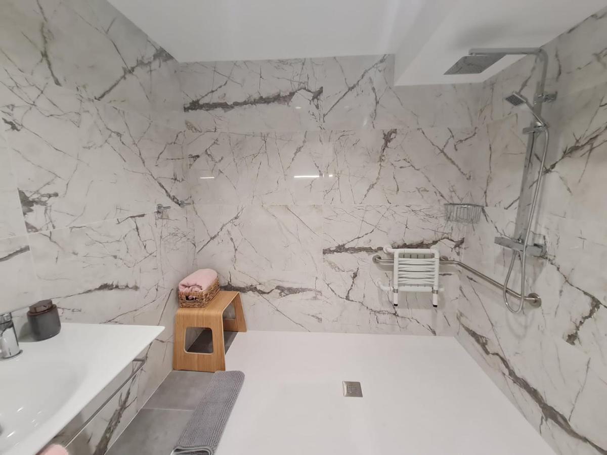 Loftinmalaga Aparthotel Екстериор снимка