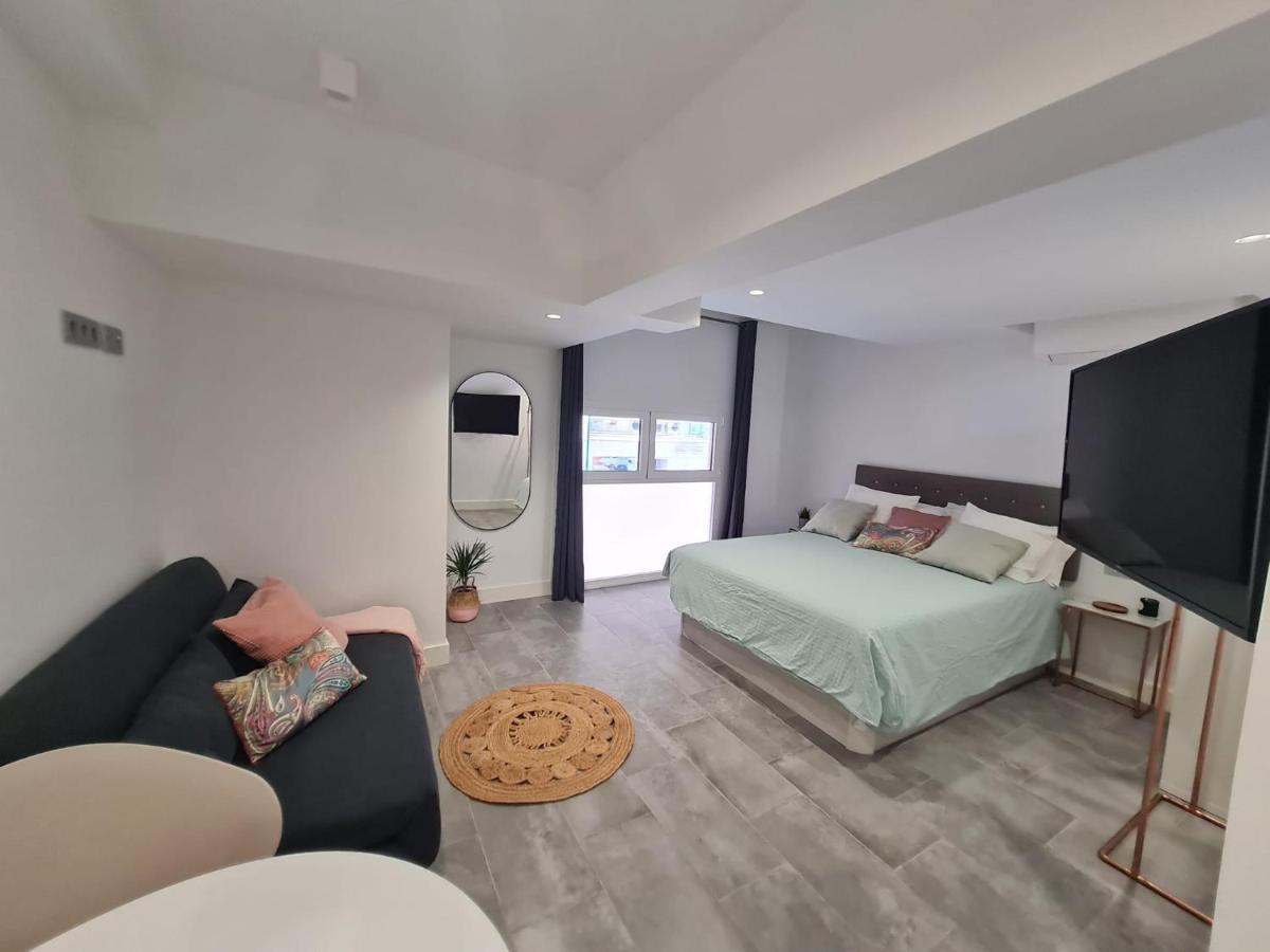 Loftinmalaga Aparthotel Екстериор снимка