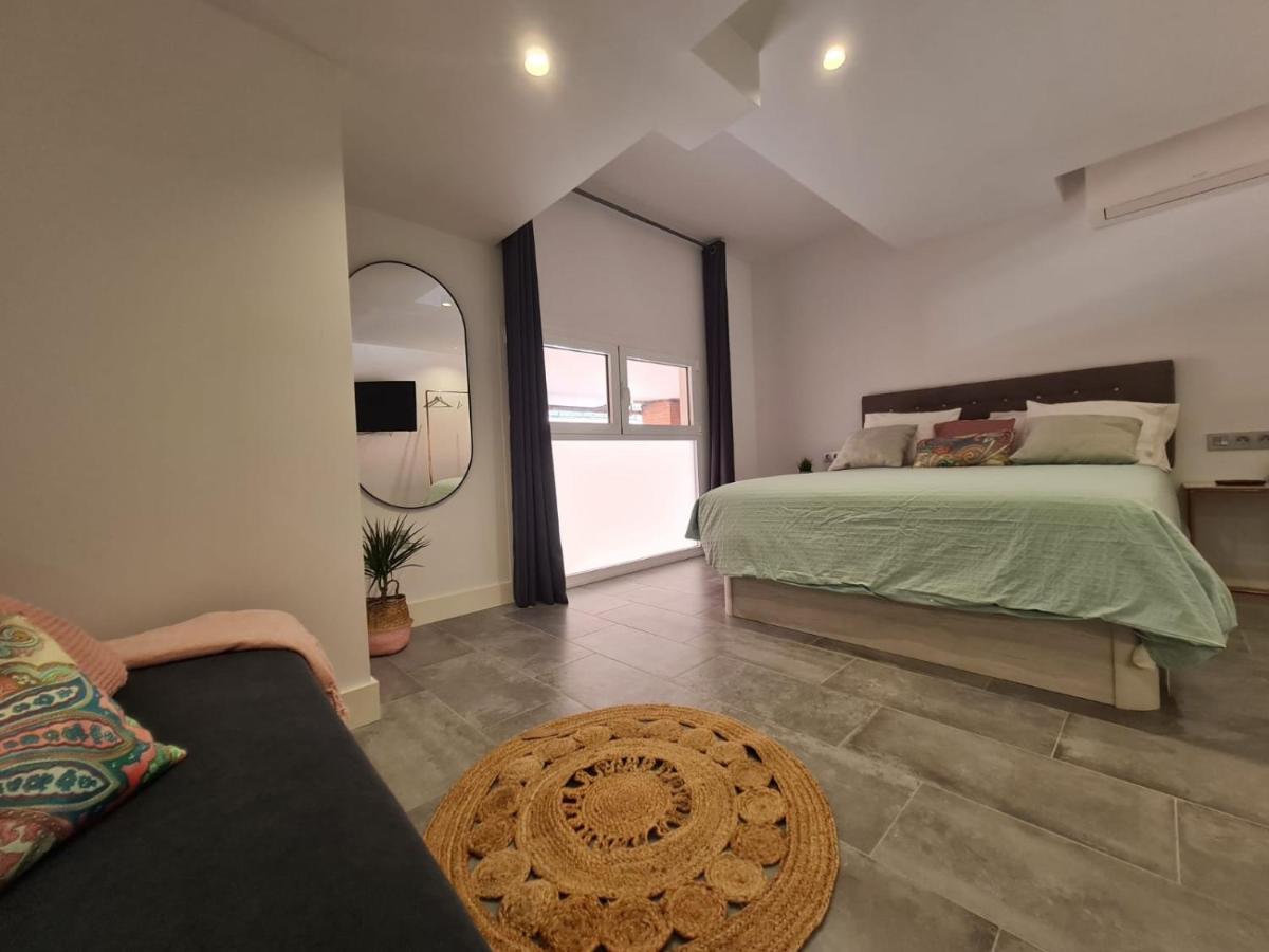 Loftinmalaga Aparthotel Екстериор снимка