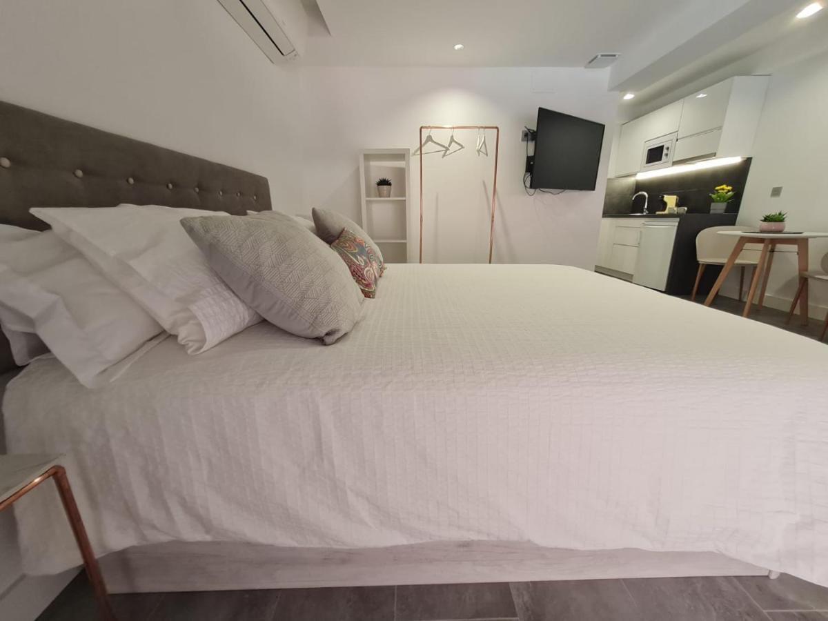 Loftinmalaga Aparthotel Екстериор снимка