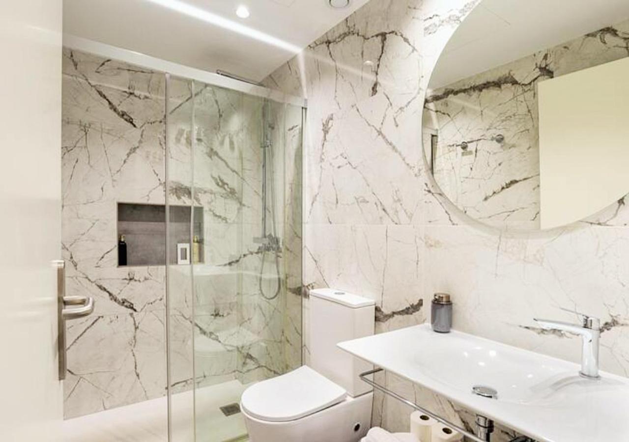 Loftinmalaga Aparthotel Екстериор снимка